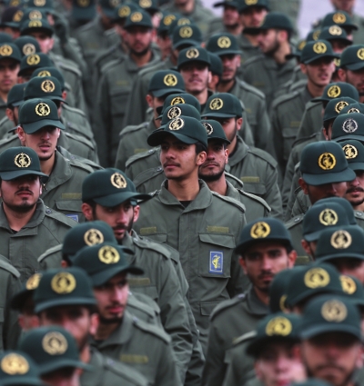 伊朗伊斯兰革命卫队成员的资料照片。新华社照片
